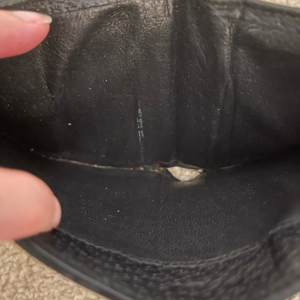 Authentic Gucci Wallet - Picture 12 of 12